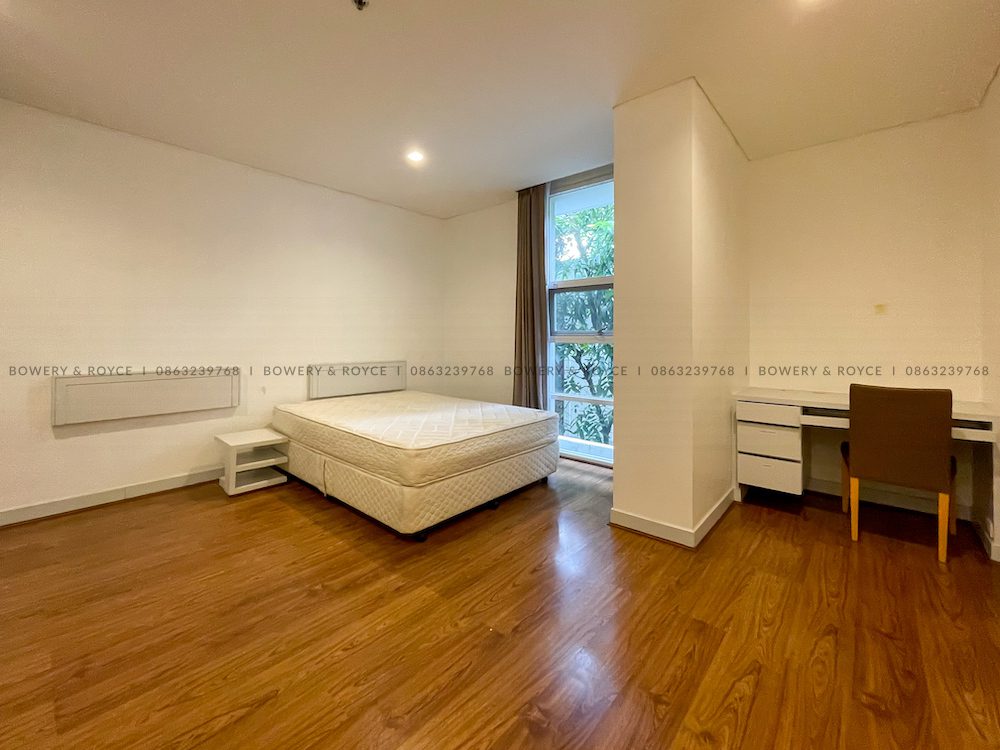 Immaculate Three Bedroom Apartment for Rent in Ekkamai