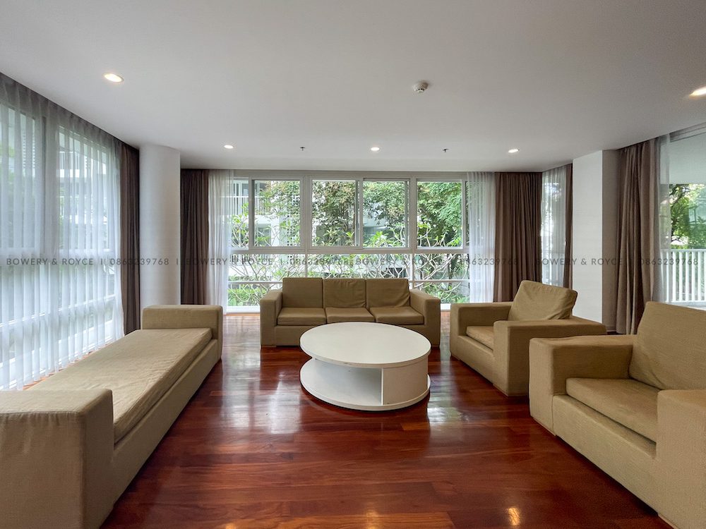 Immaculate Three Bedroom Apartment for Rent in Ekkamai