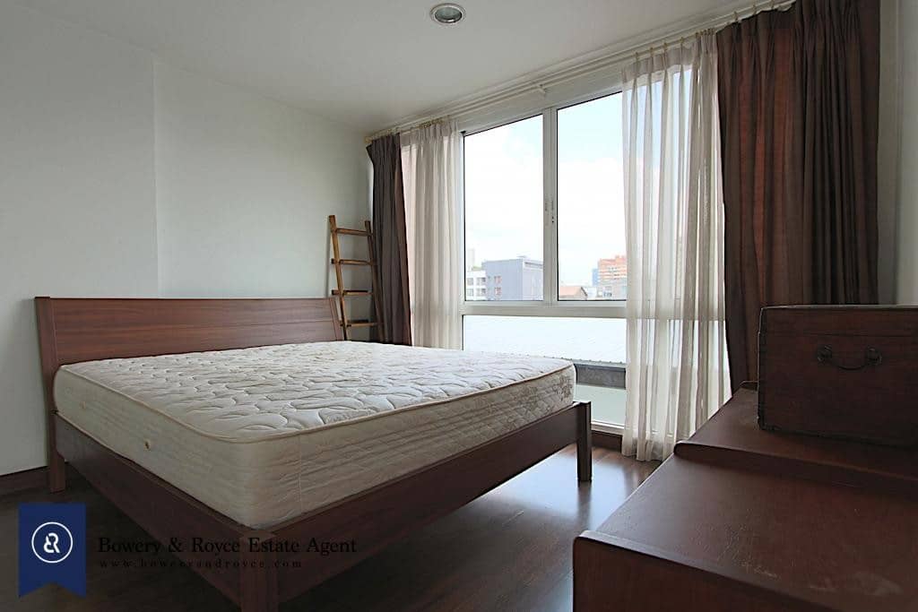 Large One Bedroom Condo for Rent in Ekkamai