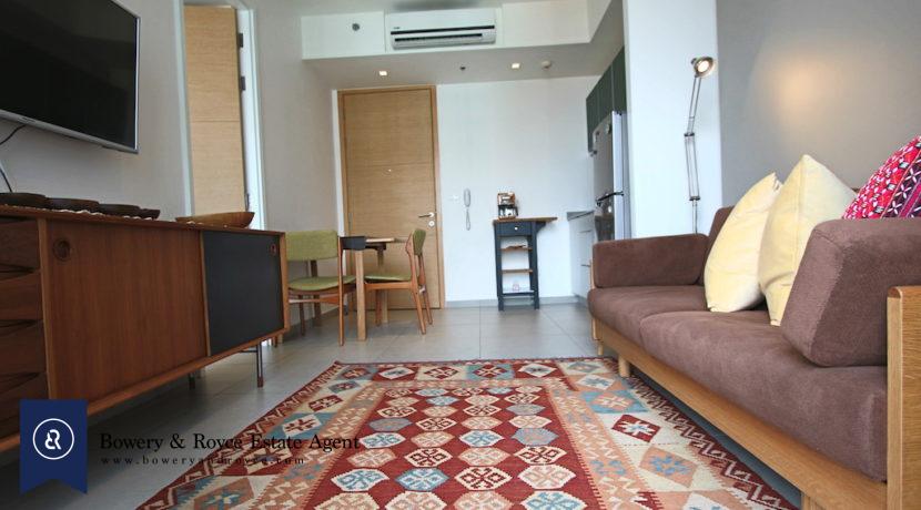 Loft Style One Bedroom Condo for Rent in Ekkamai