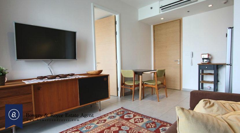Loft Style One Bedroom Condo for Rent in Ekkamai