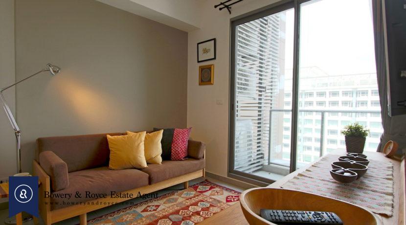 Loft Style One Bedroom Condo for Rent in Ekkamai
