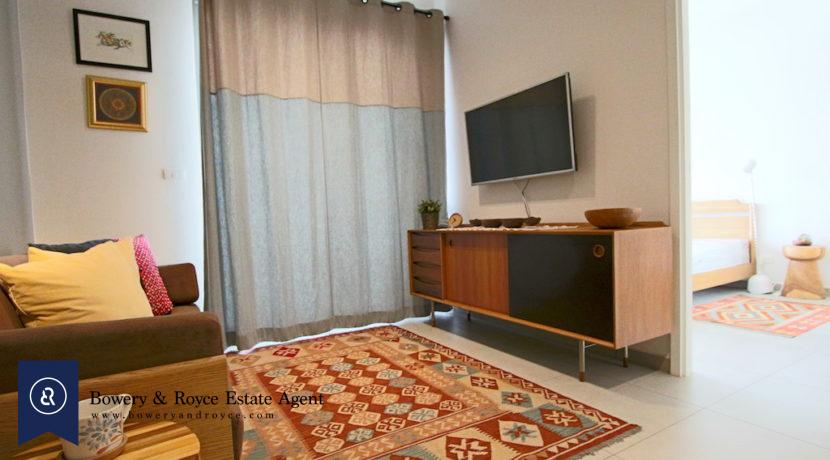 Loft Style One Bedroom Condo for Rent in Ekkamai