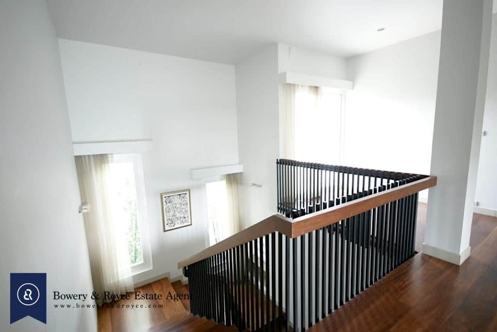 Modern-Spacious-Four-Bedroom-Plus-Pool-for-Rent-in-Ekkamai_12_Kitchen3-1024x683
