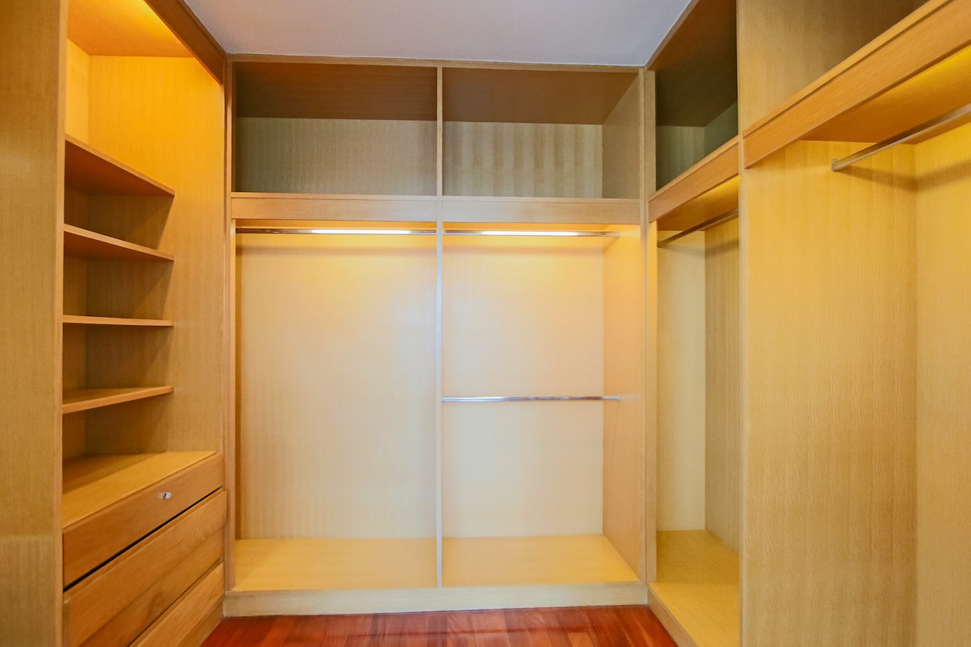 Move-in-Ready Three Bedroom Plus Office Condo for Rent in Phrom Phong