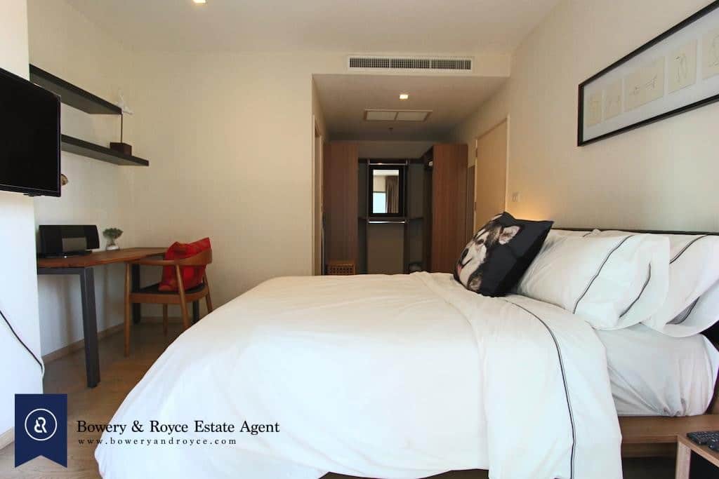 Remodeled One Bedroom Condo for Rent in Thong Lor