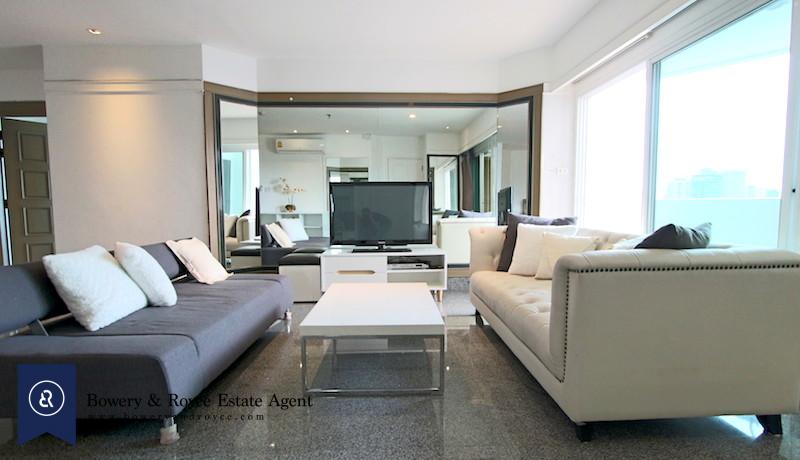 Renovated Three Bedroom Condo for Rent in Thong Lor