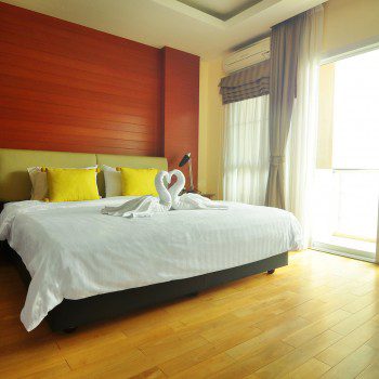 Residential One Bedroom Condo for Rent in Ekkamai-1
