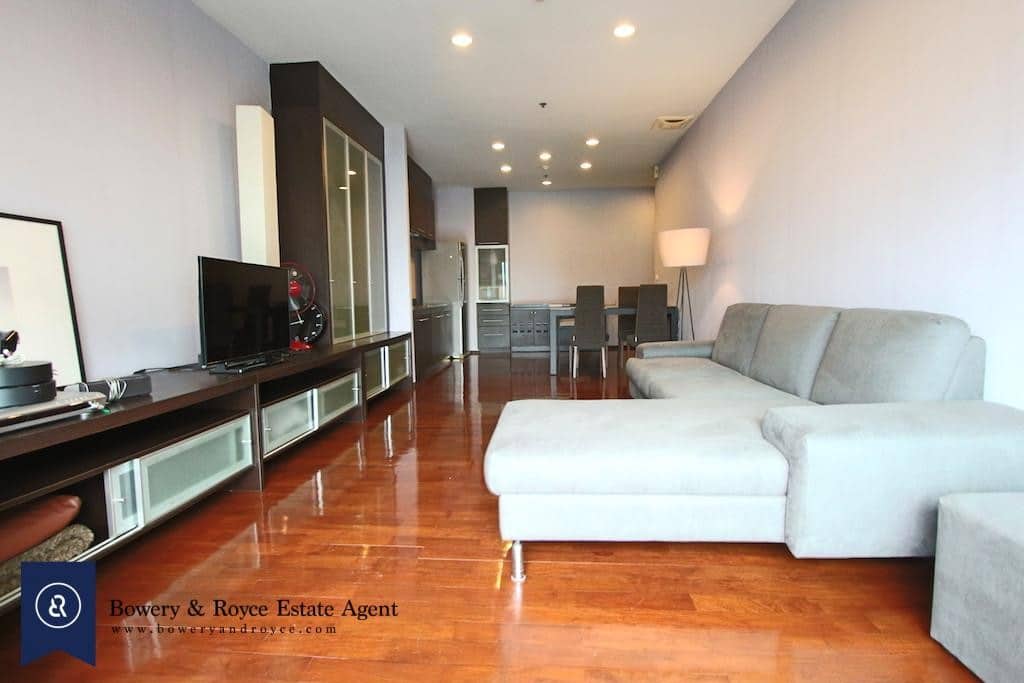 Spacious One Bedroom Condo for Rent in Thong Lor