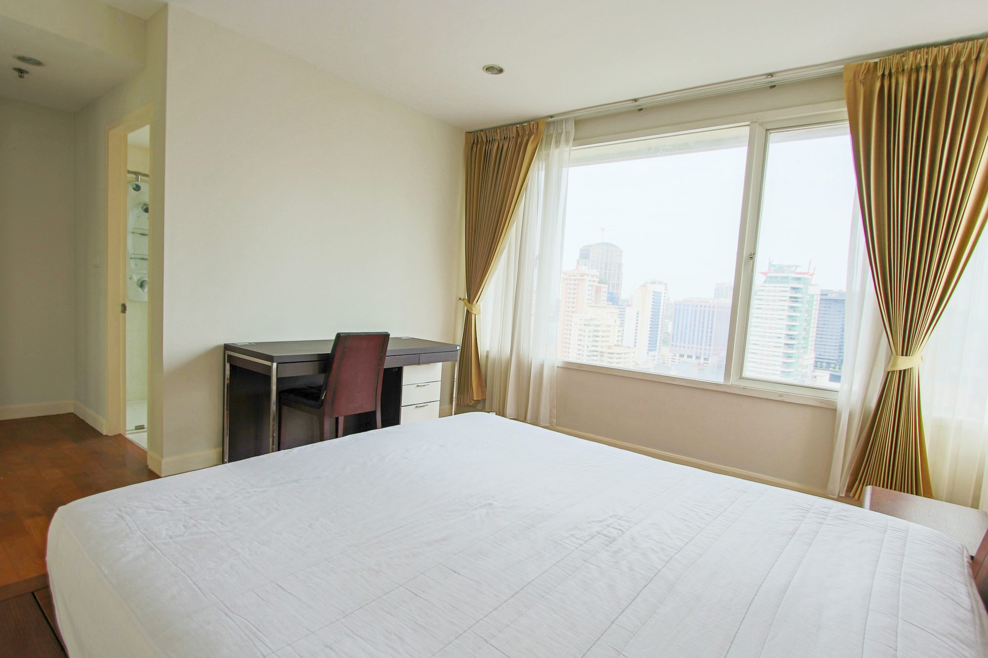 Spacious Two Bedroom Condo for Rent in Phrom Phong