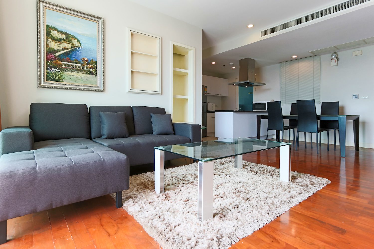 Spacious Two Bedroom Condo for Rent in Phrom Phong