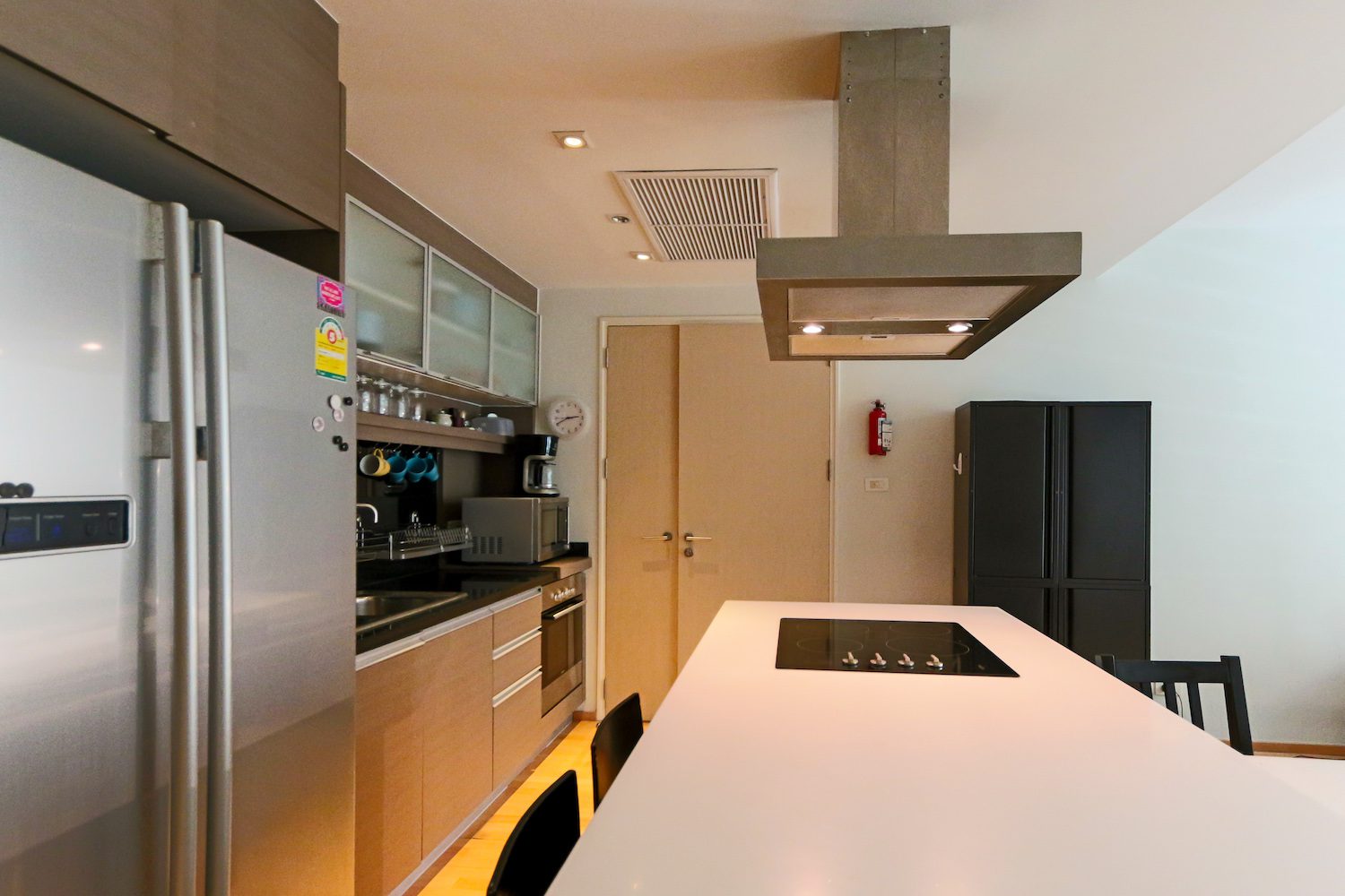 Stylish Two Bedroom Condo for Rent in Ekkamai