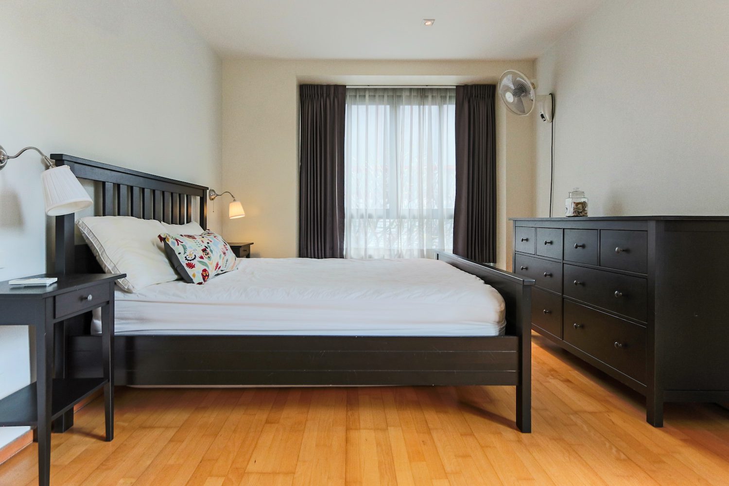 Stylish Two Bedroom Condo for Rent in Ekkamai