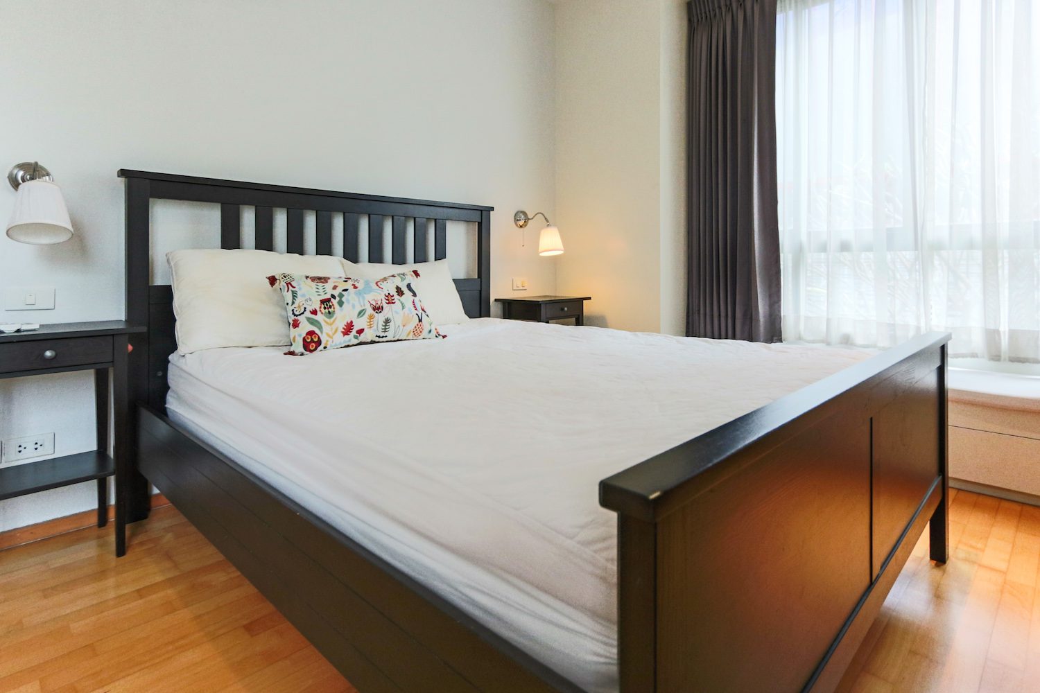 Stylish Two Bedroom Condo for Rent in Ekkamai