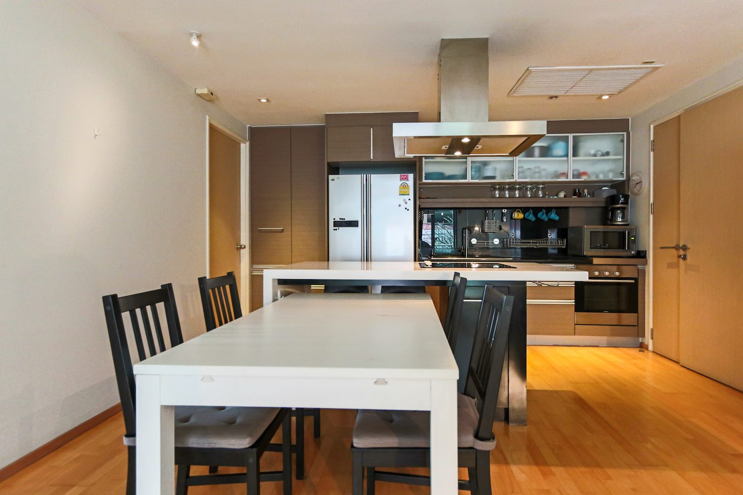Stylish Two Bedroom Condo for Rent in Ekkamai