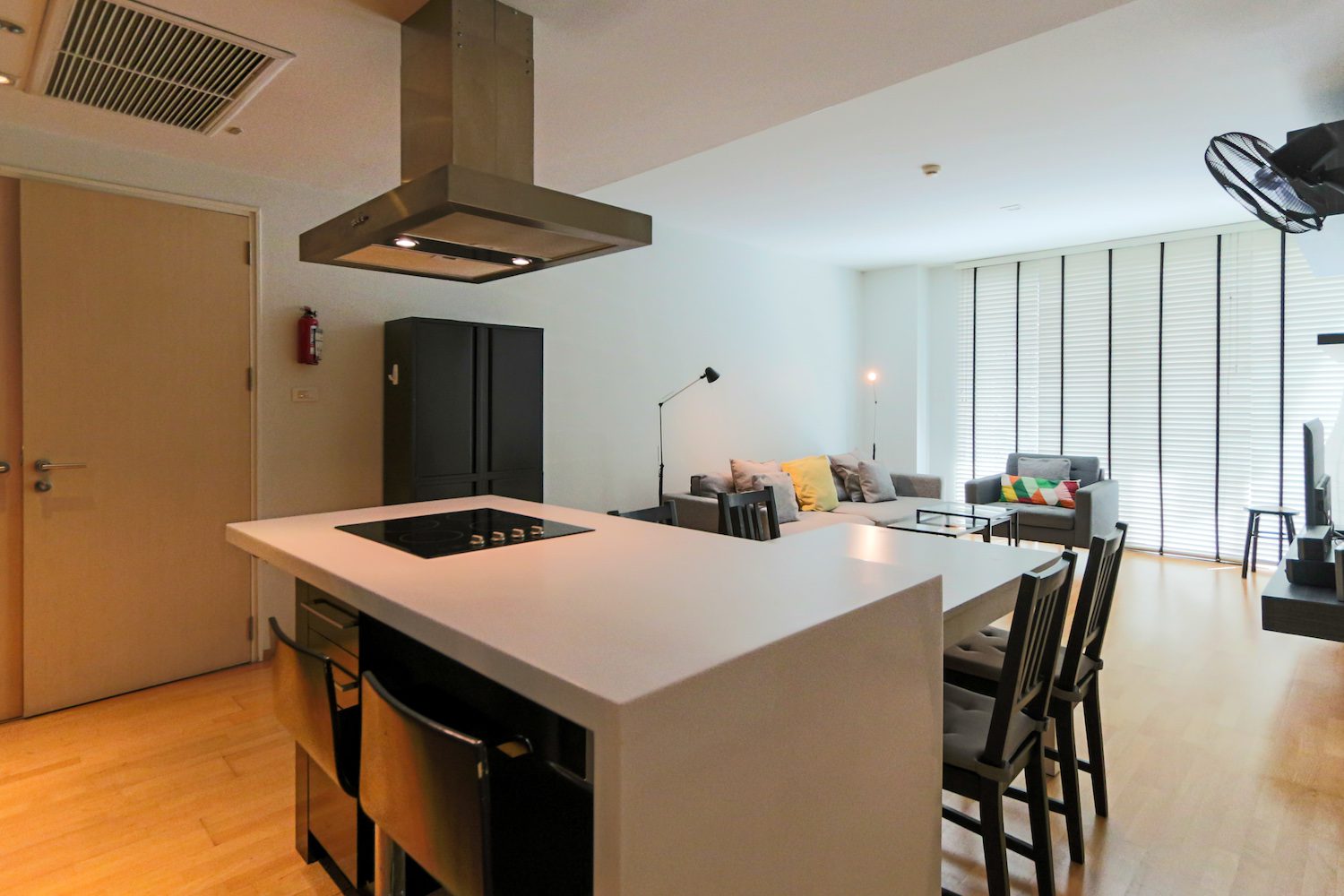 Stylish Two Bedroom Condo for Rent in Ekkamai