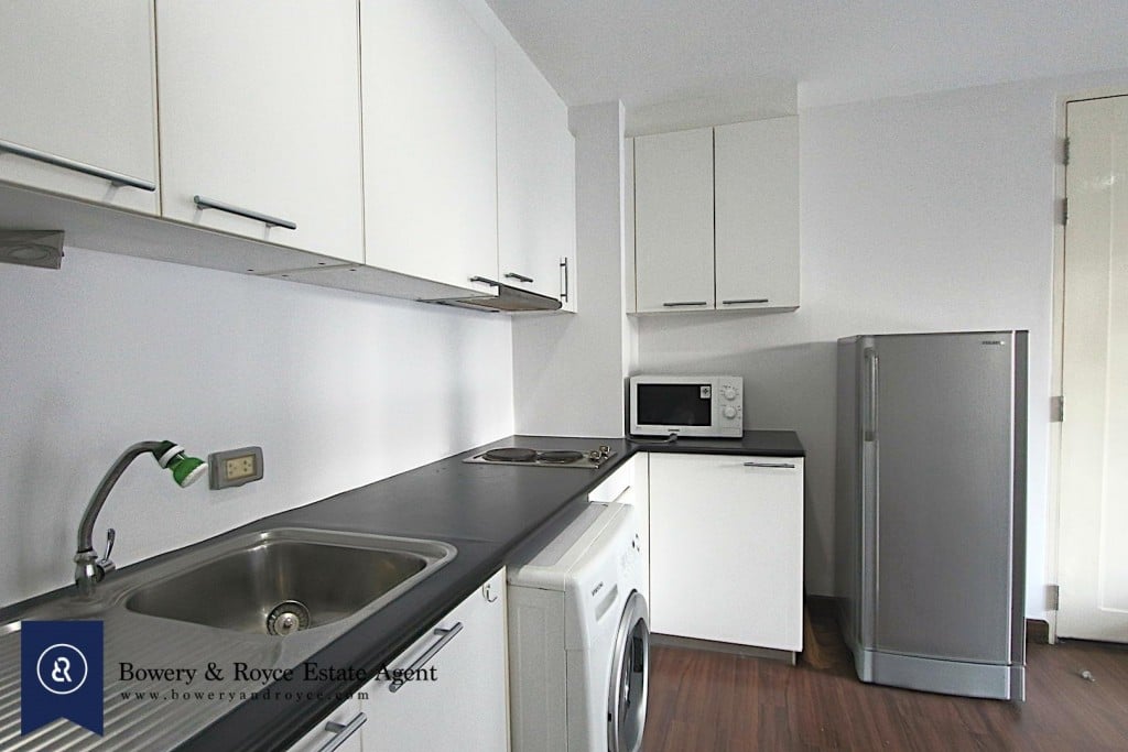 bright-one-bedroom-condo-for-rent-in-ekkamai-4-1024x683