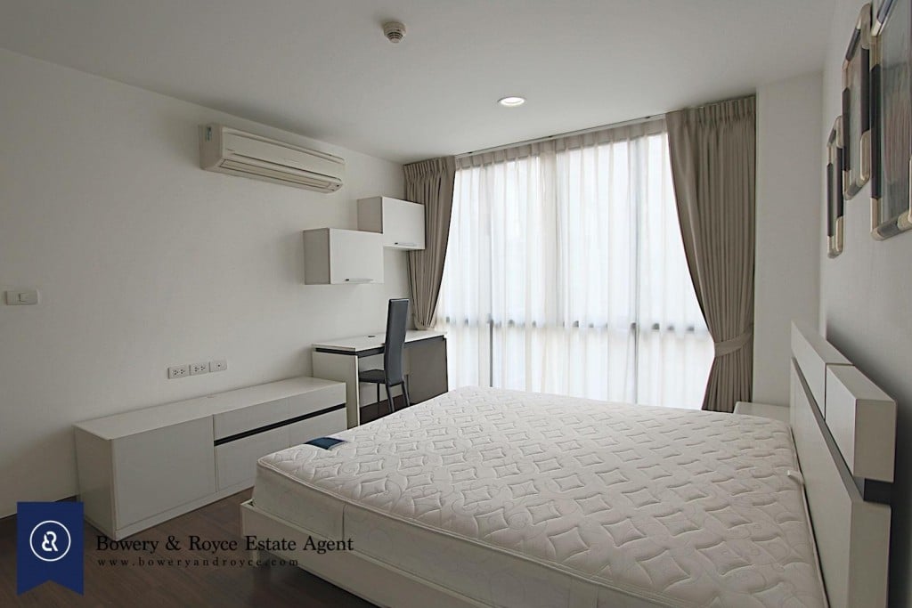 bright-one-bedroom-condo-for-rent-in-ekkamai-7-1024x683
