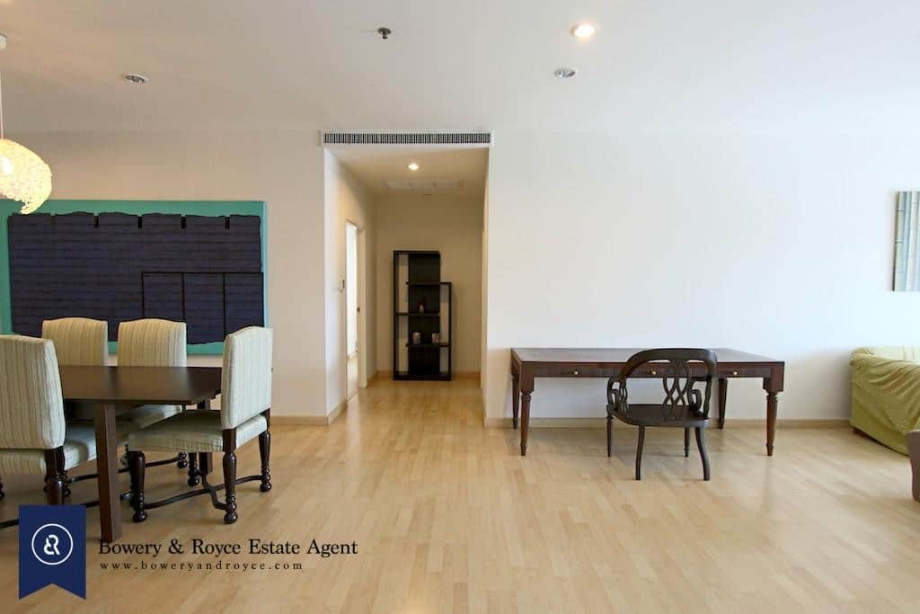 Cosy & Inviting Two Bedroom Condo for Rent in Thong Lor