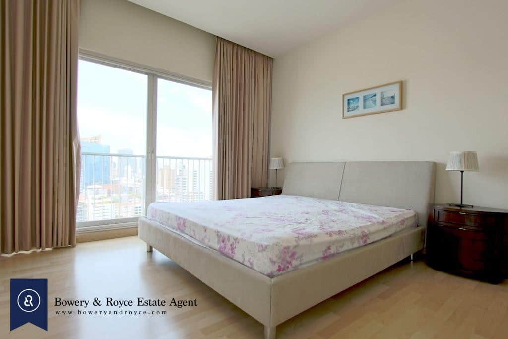 Cosy & Inviting Two Bedroom Condo for Rent in Thong Lor