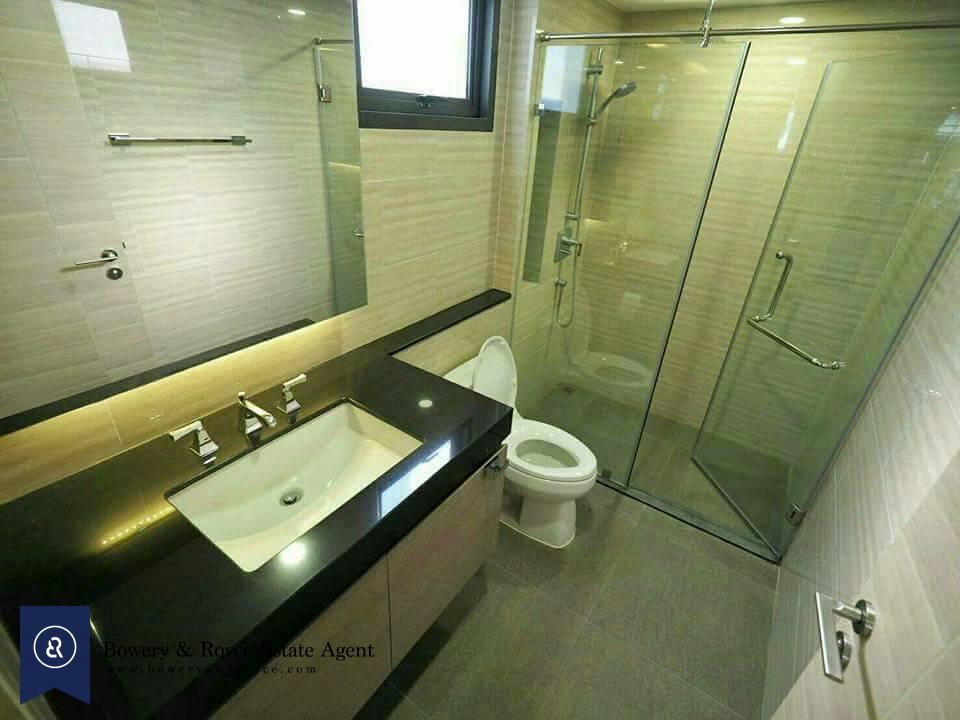 Great Location Two Bedroom Condo for Rent in Chidlom