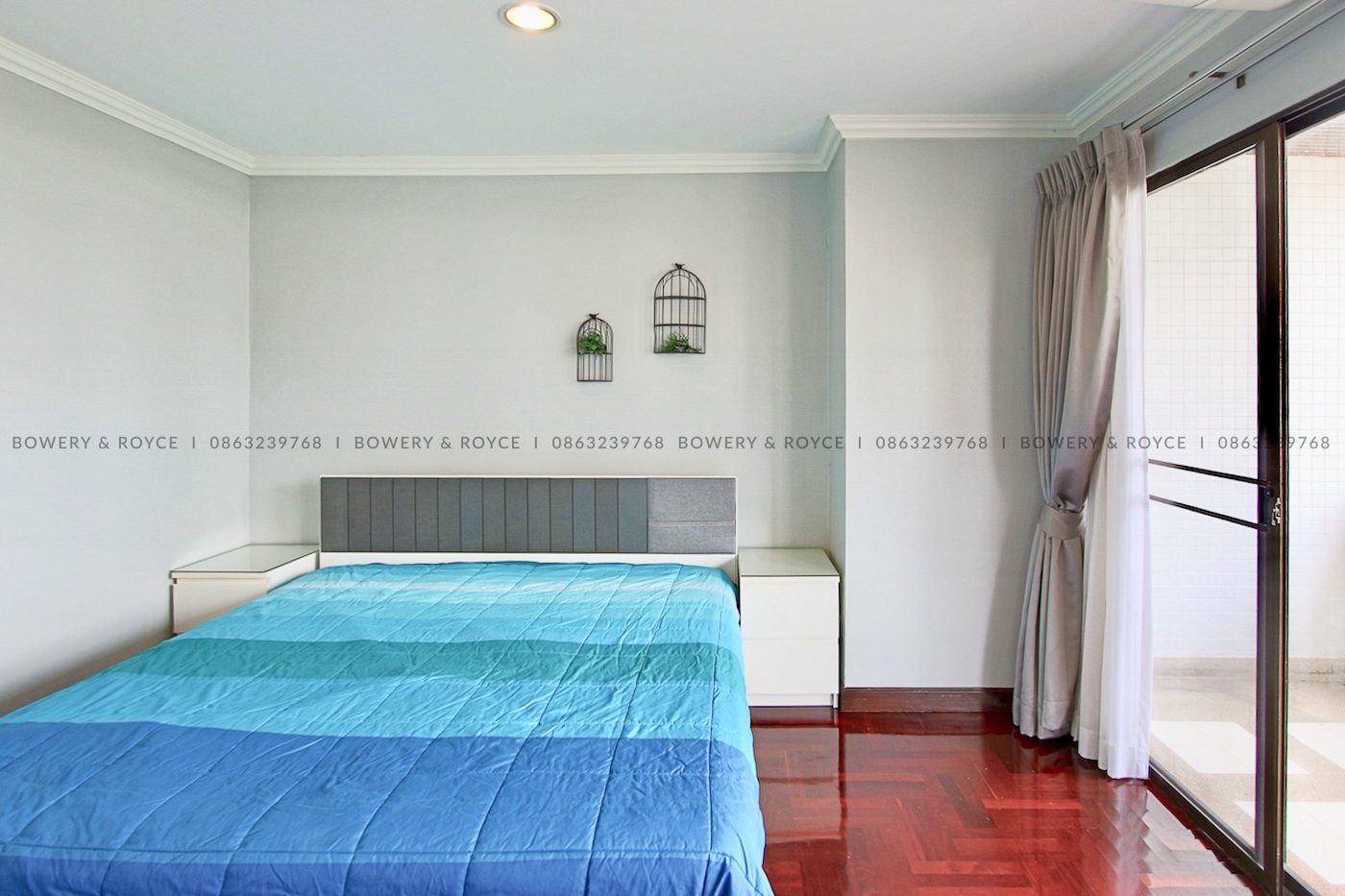 large three bedroom condo for sale in Phrom phong