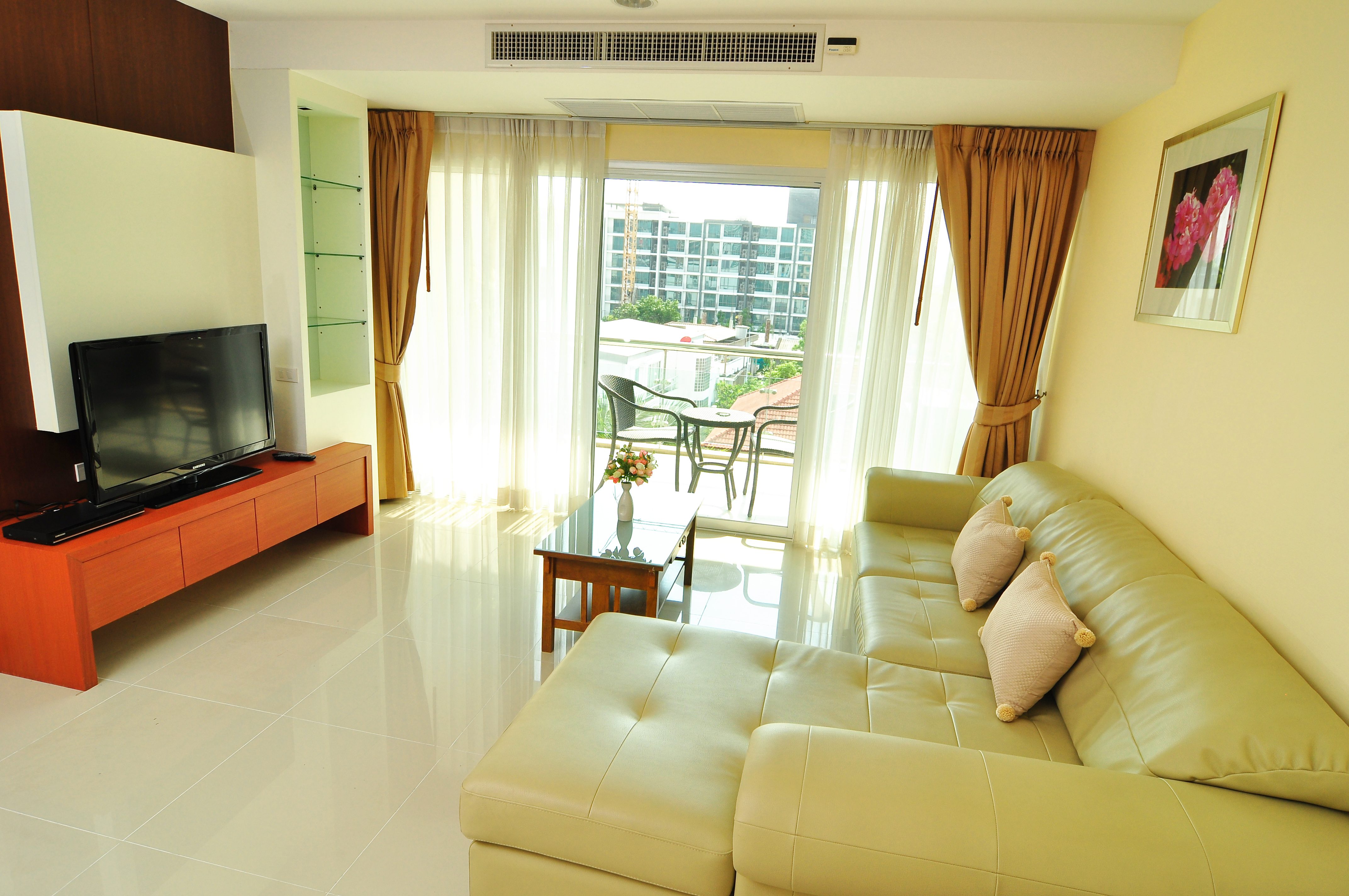 Large Two Bedroom Apartment for Rent in Ekkamai