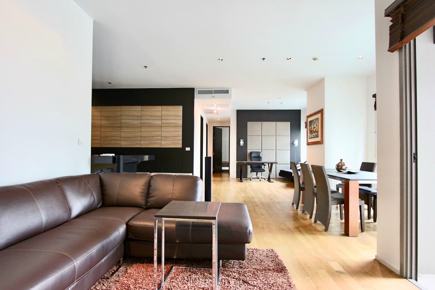 Large Two Bedroom Plus Maid Quarter Condo for Rent in Phrom Phong