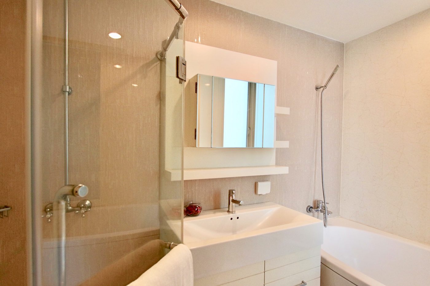 Lovely One Bedroom Condo for Rent in Phrom Phong