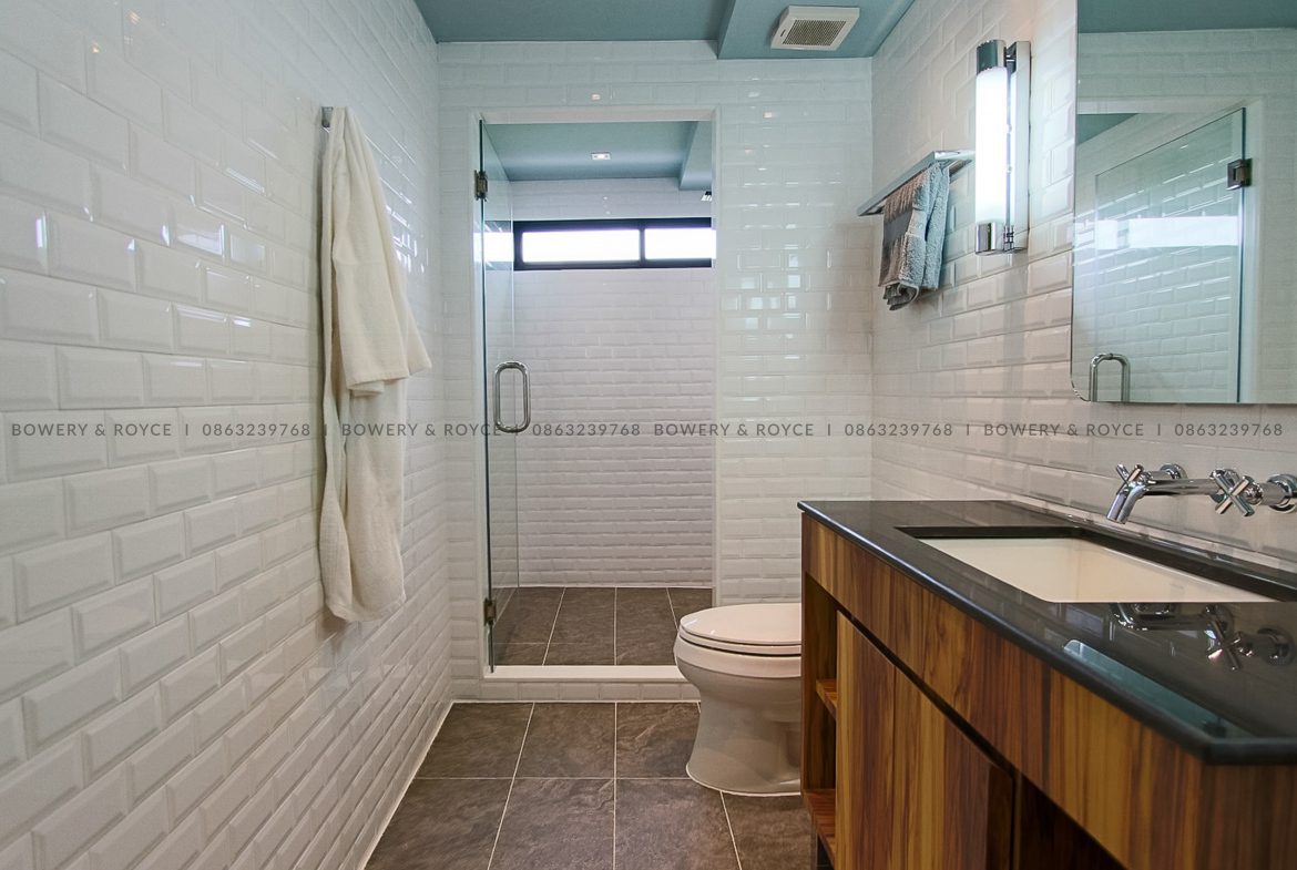 Prestigious Two Bedroom Plus Office for Rent in Ekkamai