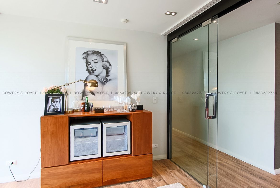Prestigious Two Bedroom Plus Office for Rent in Ekkamai