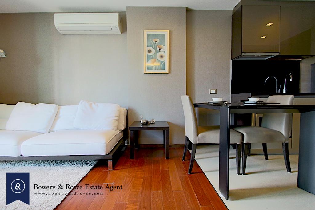 modern-luxury-one-bedroom-condo-for-rent-in-ekkamai-1
