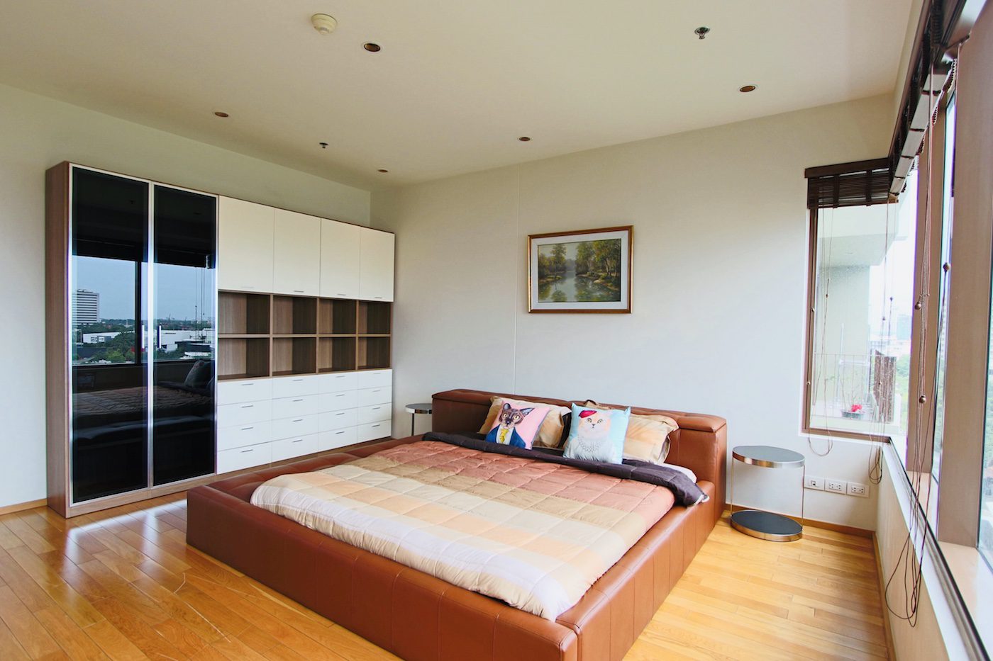 Spacious Three Bedroom Plus Maid Condo for Rent in Phrom Phong