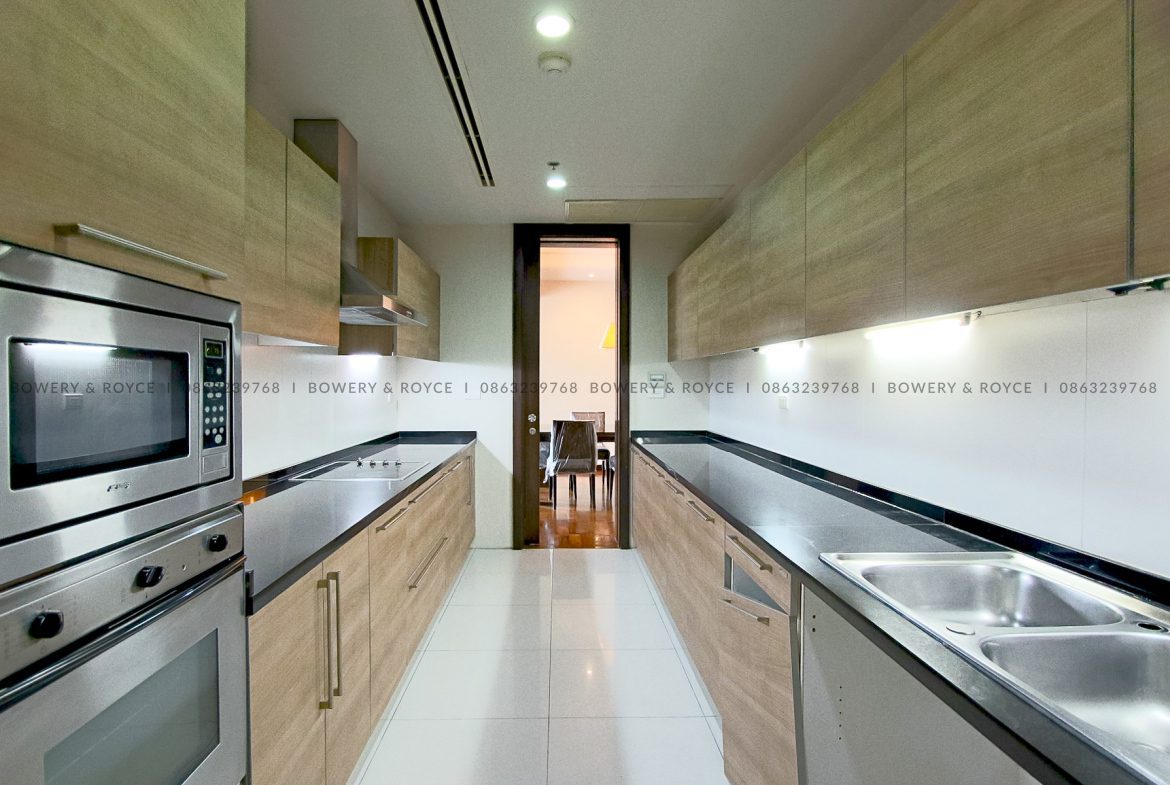Spacious Two Bedroom Plus Office Condo for Rent in Thong Lor