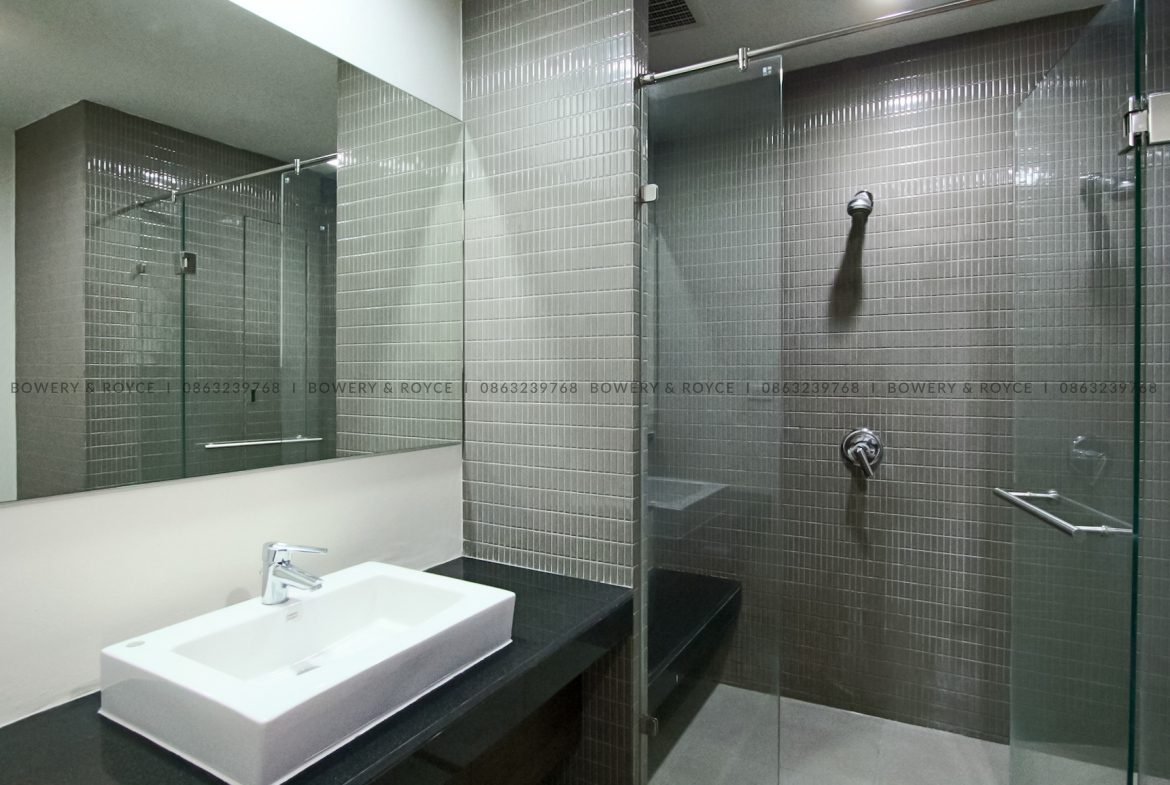 Spacious Two Bedroom Plus Office Condo for Rent in Thong Lor