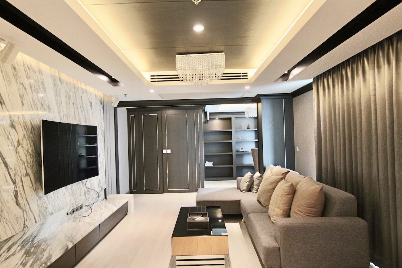 Stylish Two Bedroom Plus Office Condo for Rent & for Sale in Phrom Phong