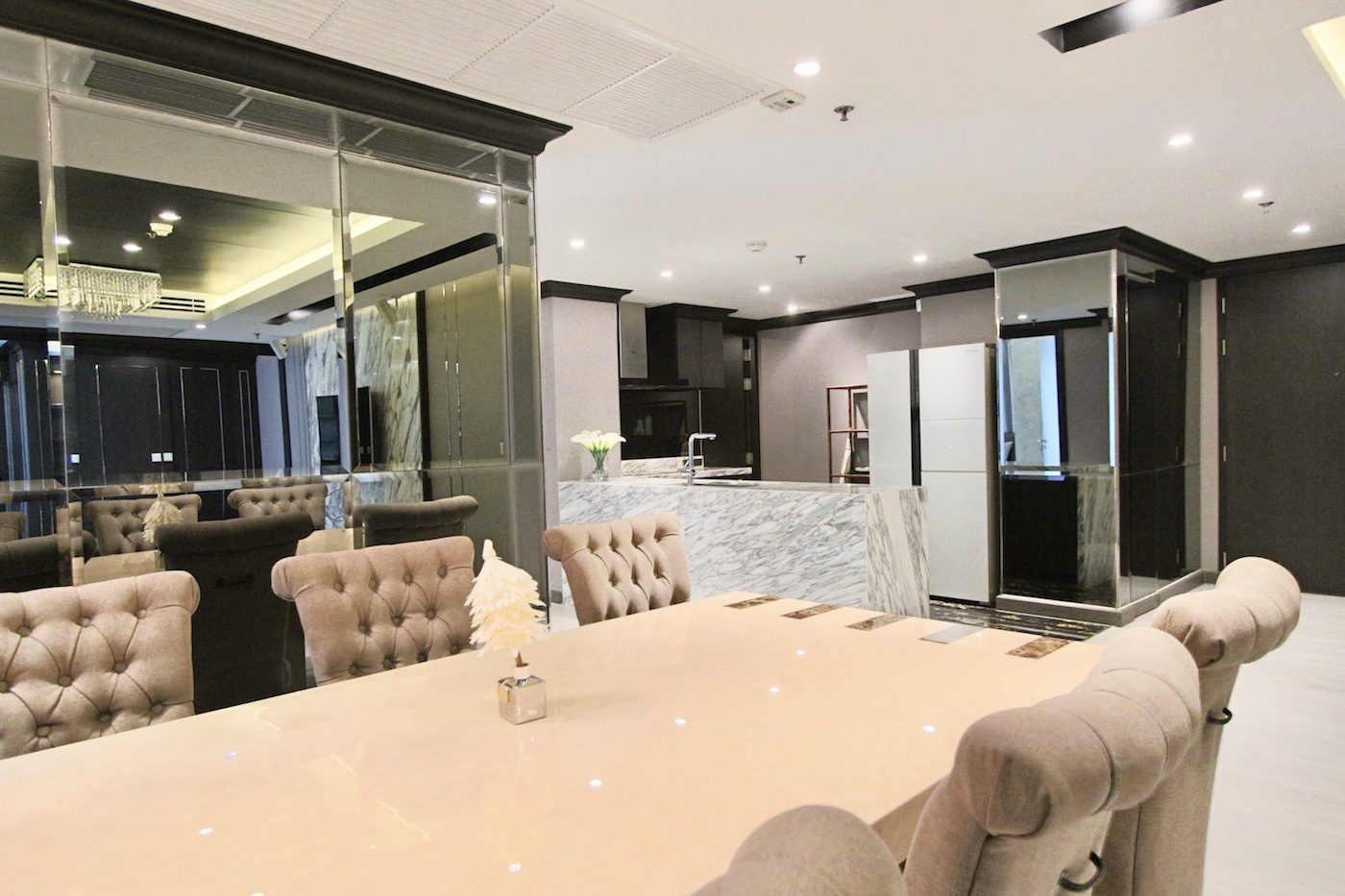 Stylish Two Bedroom Plus Office Condo for Rent & for Sale in Phrom Phong