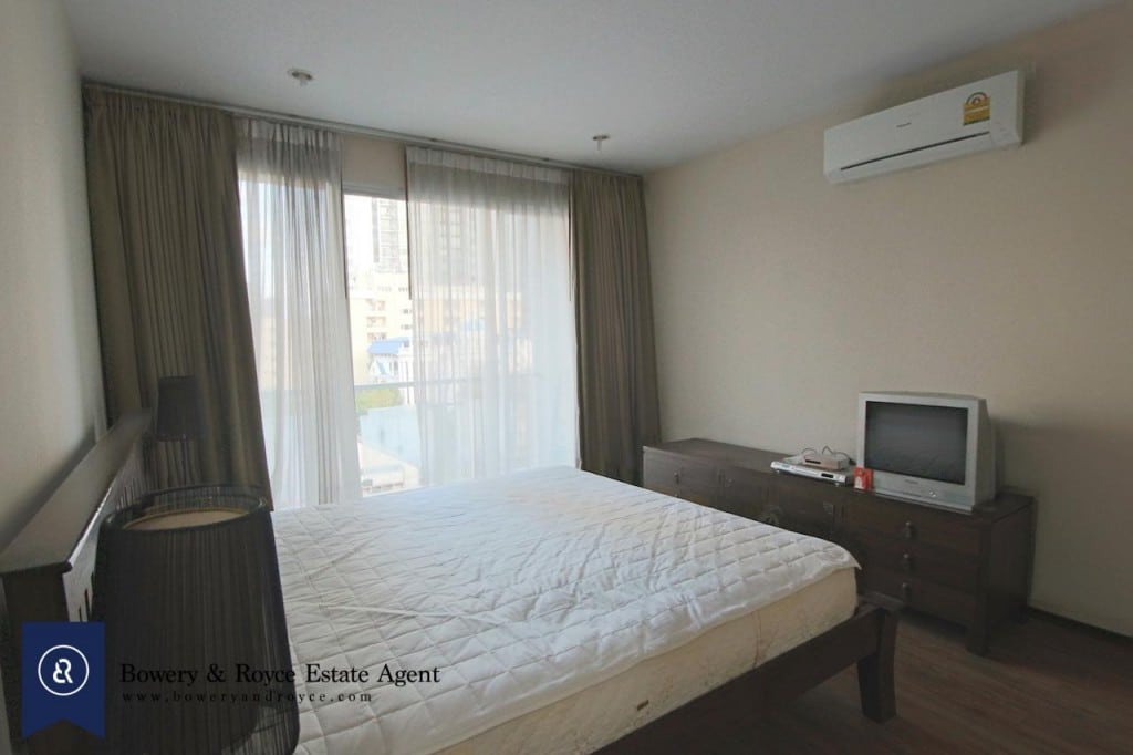 well-loved-one-bedroom-condo-for-rent-in-thonglor-5-1024x682