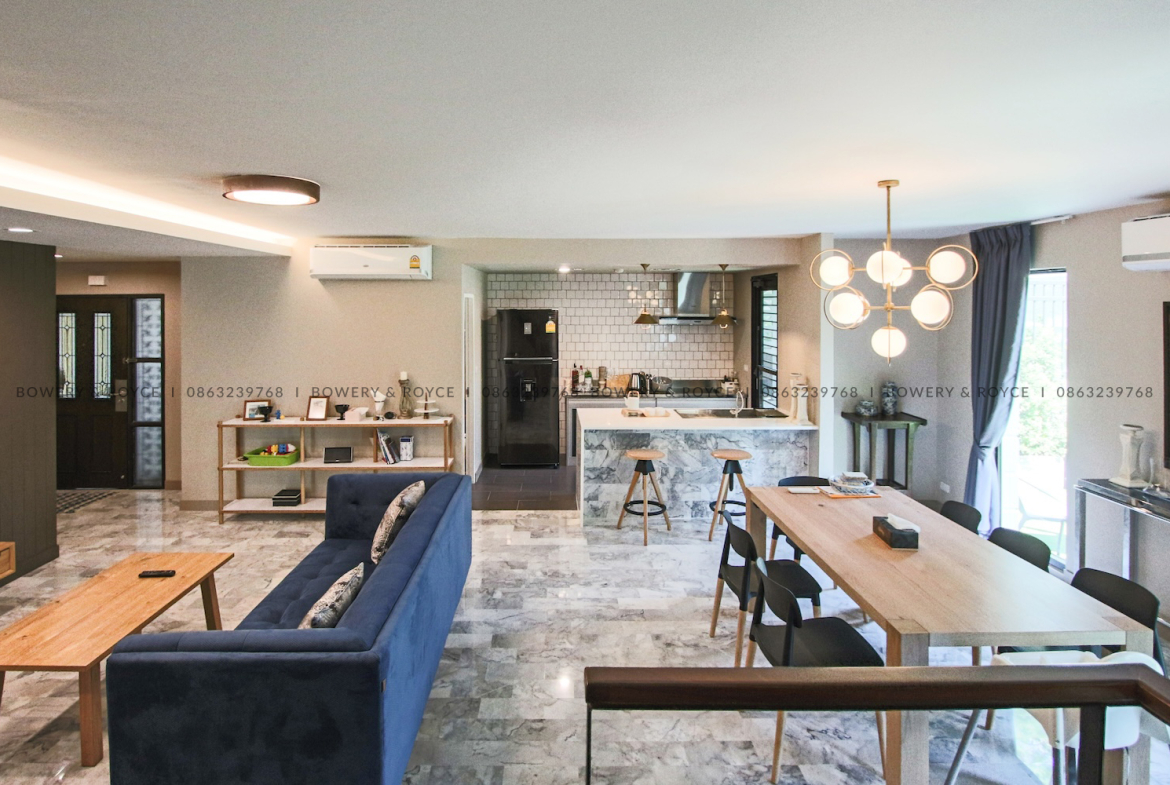 Modern Three Bedroom Duplex with Private Garden for Rent in Phrom Phong