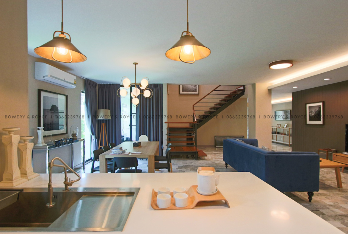Modern Three Bedroom Duplex with Private Garden for Rent in Phrom Phong