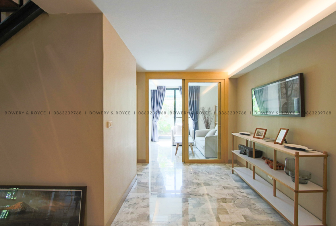 Modern Three Bedroom Duplex with Private Garden for Rent in Phrom Phong