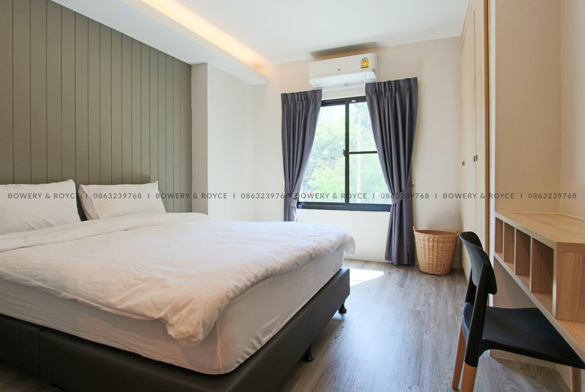 Modern Three Bedroom Duplex with Private Garden for Rent in Phrom Phong