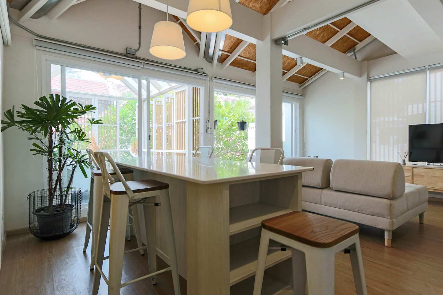 Beautiful Five Bedroom Detached House for Rent in Ekkamai