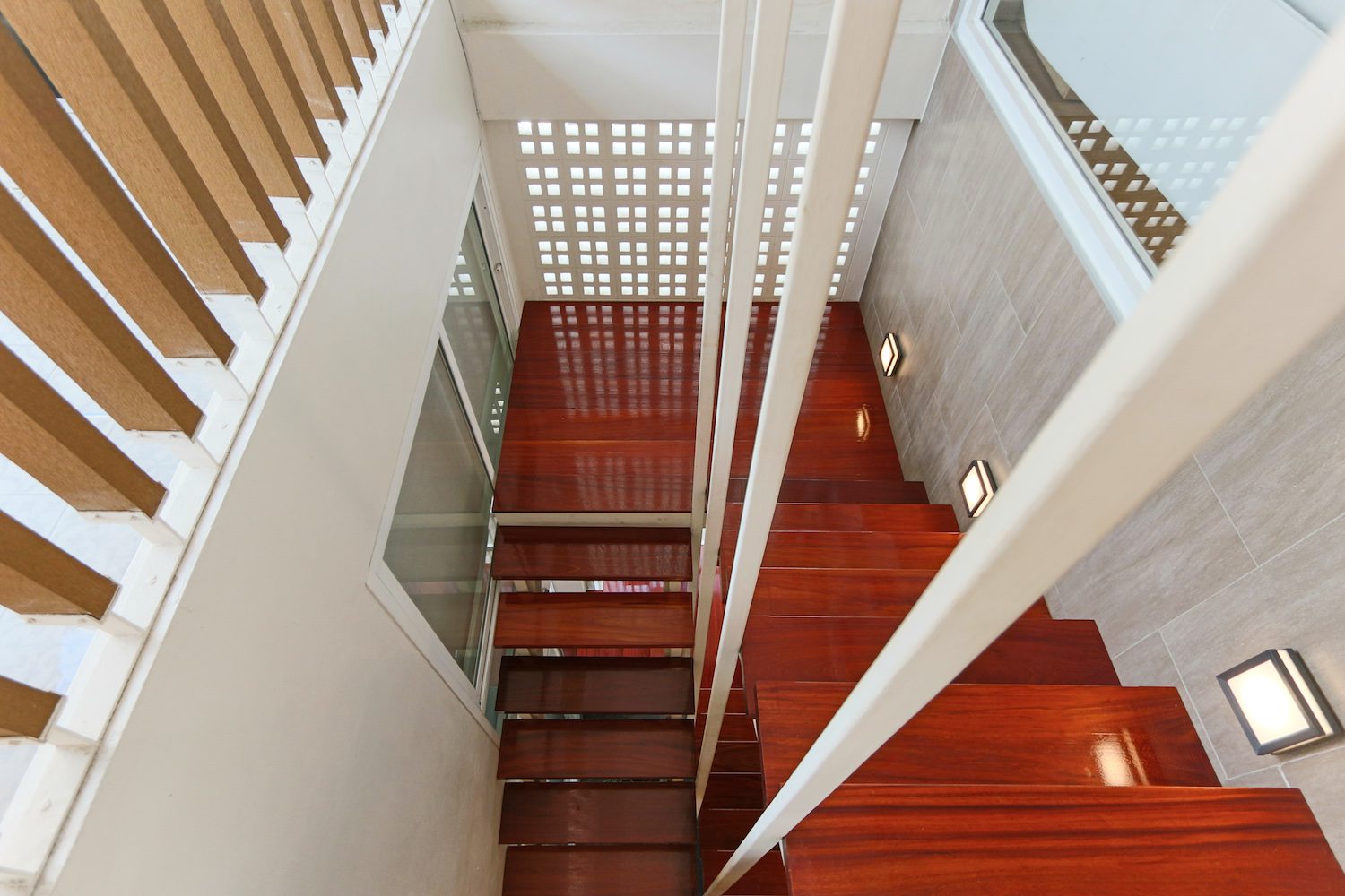 Beautiful Five Bedroom Detached House for Rent in Ekkamai