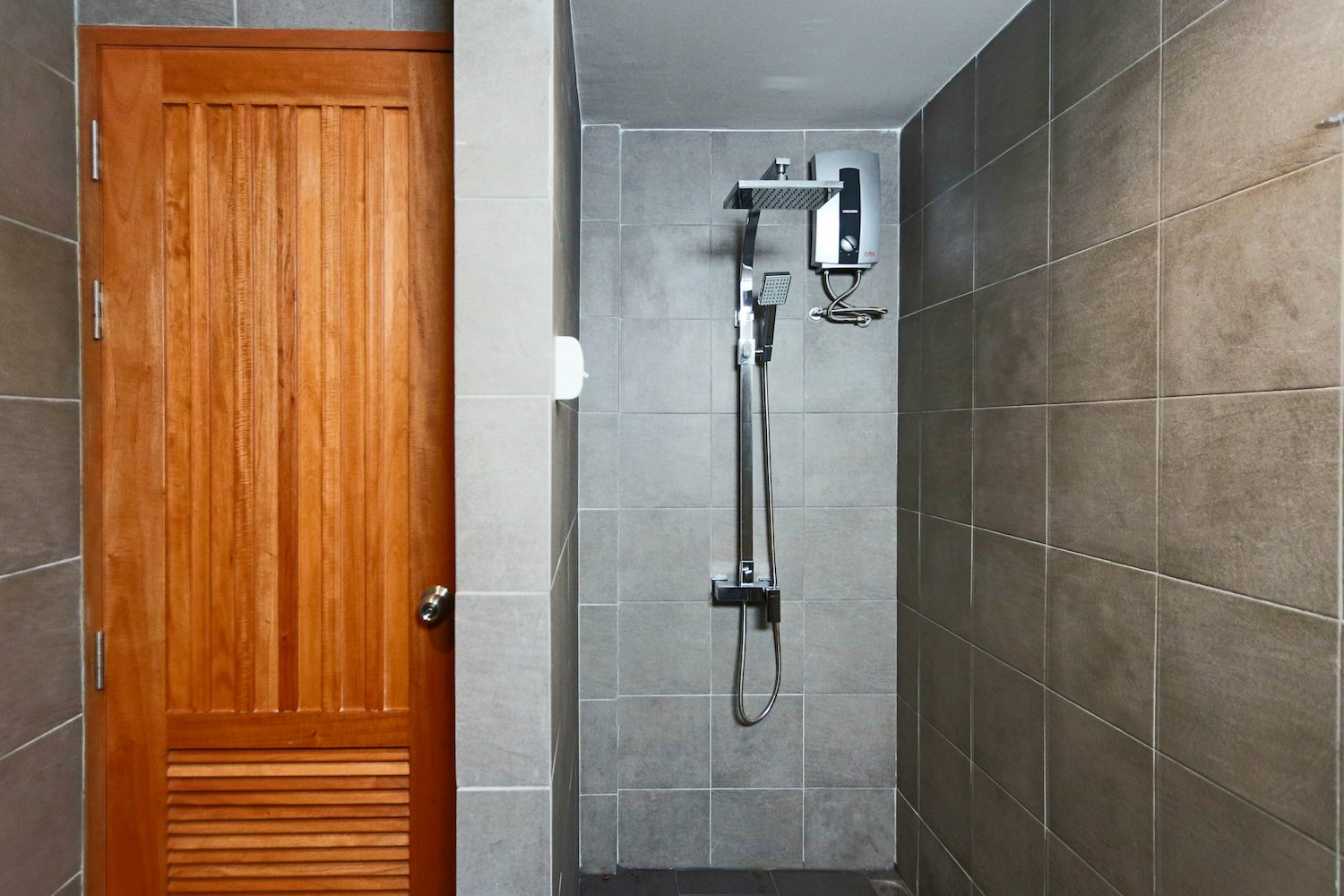 Beautiful Five Bedroom Detached House for Rent in Ekkamai