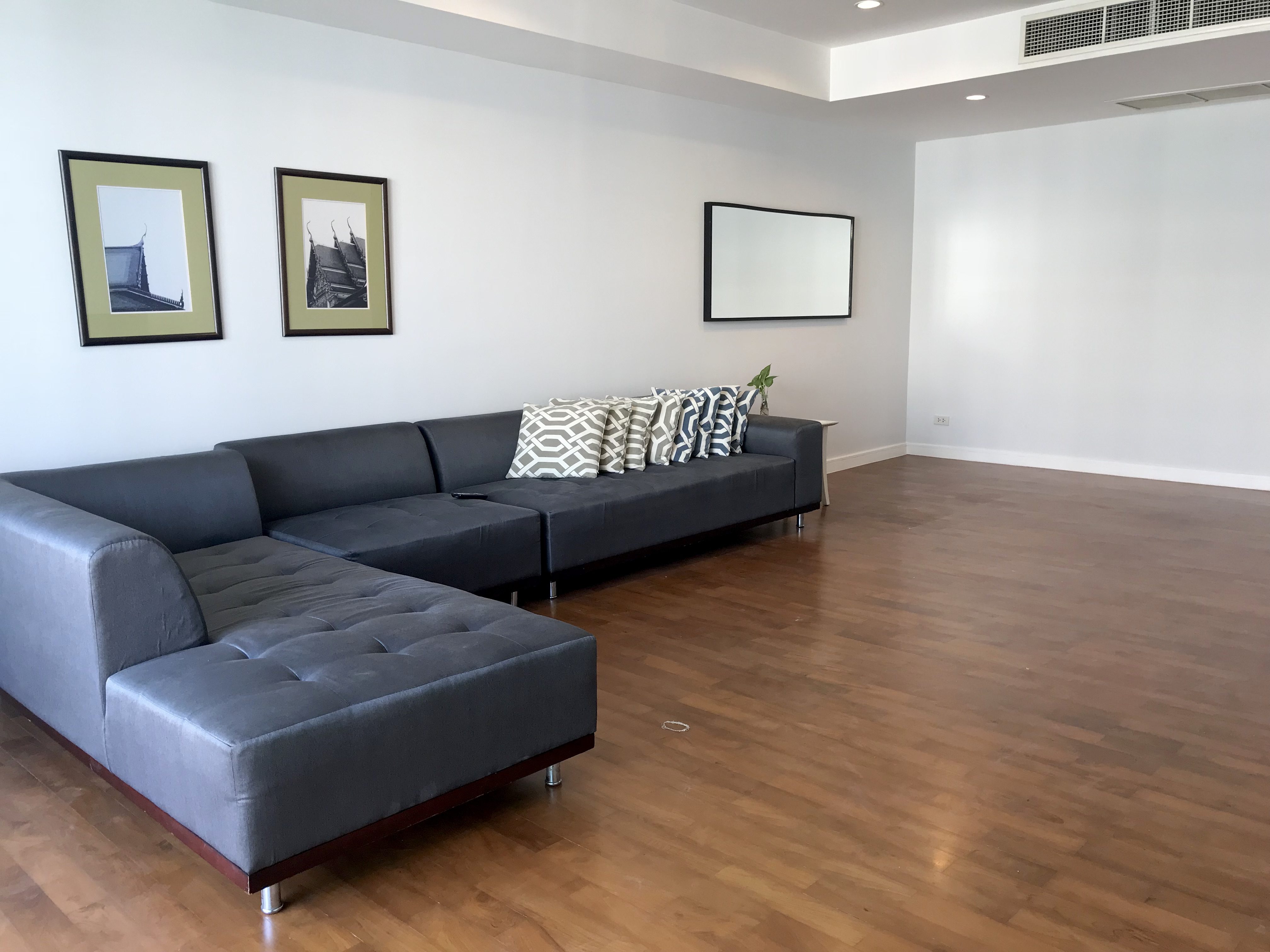 Spacious Three Bedroom Condo for Rent in Phrom Phong
