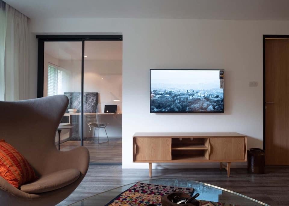 Beautiful Decor Two Bedroom Plus Office Condo for Rent in Phrom Phong