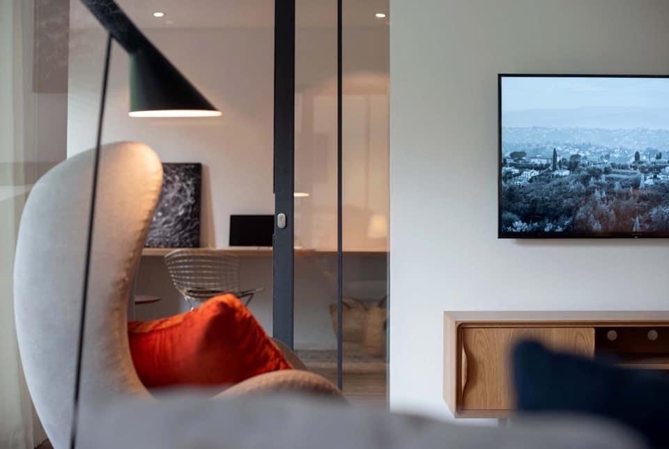 Beautiful Decor Two Bedroom Plus Office Condo for Rent in Phrom Phong