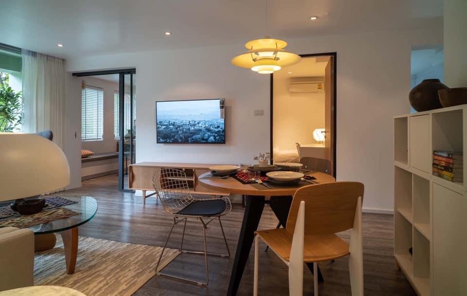 Beautiful Decor Two Bedroom Plus Office Condo for Rent in Phrom Phong
