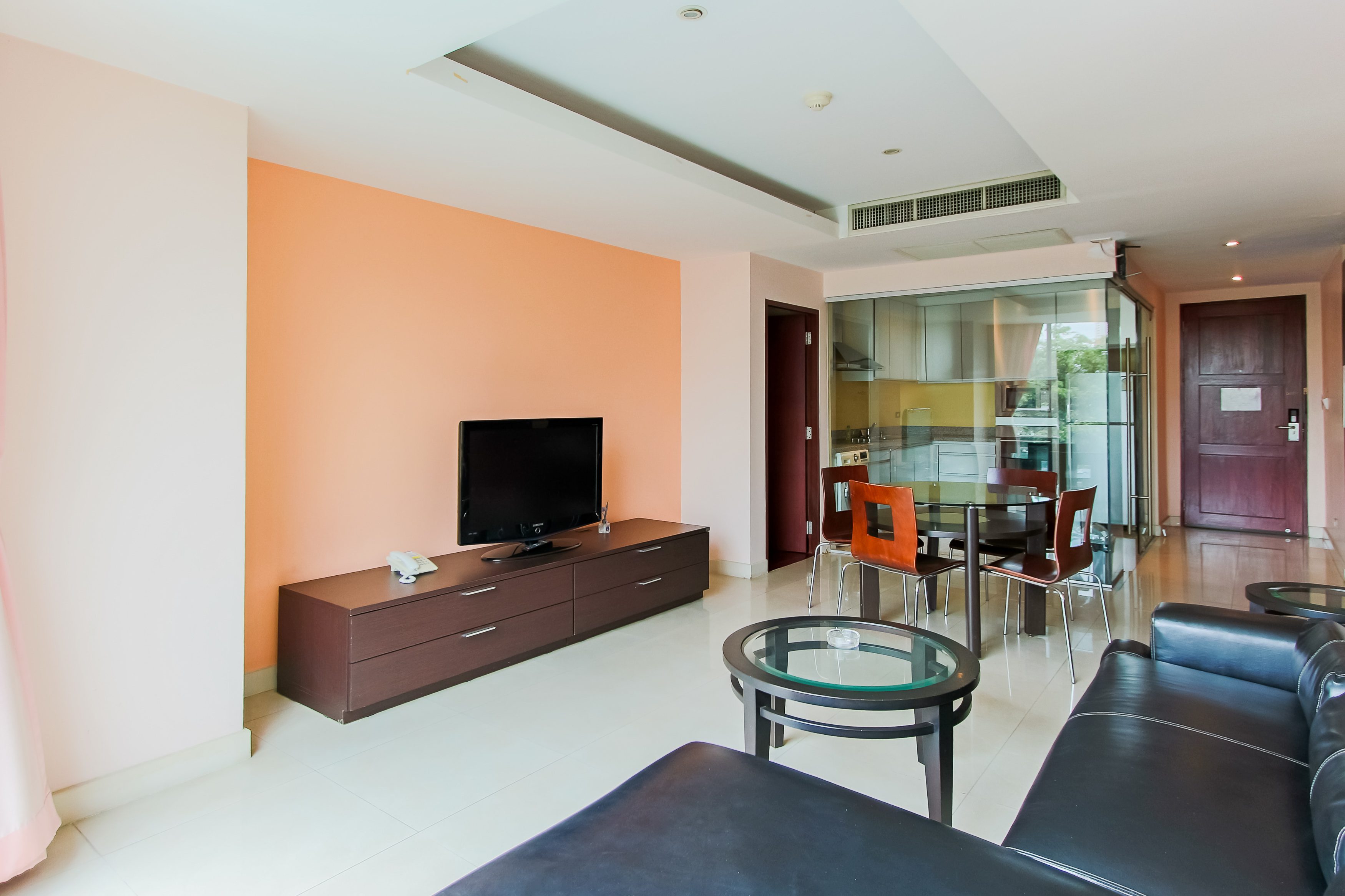 Inviting Two bedroom apartment for Rent in Phra Khanong
